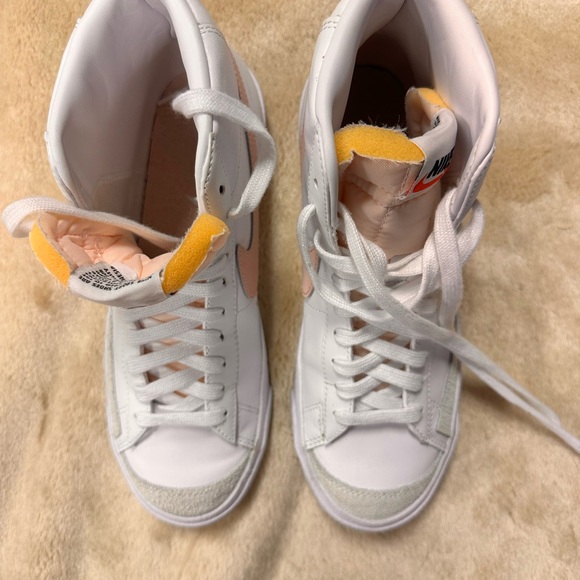 Nike Women’s Blazer Mid White Peach High-Top Sneakers - Soft Pink Swoosh - Picture 2 of 6